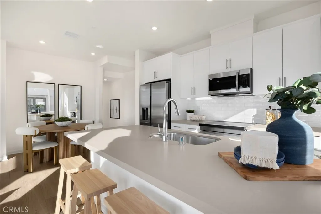 Additional image 75 of 109 S Laxore Street Unit 306, Anaheim, CA 92804