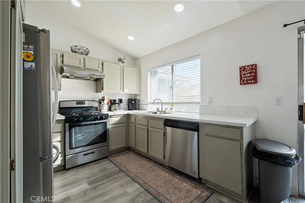 Additional image 12 of 2520 Shady Glen Ln, San Bernardino, CA 92408