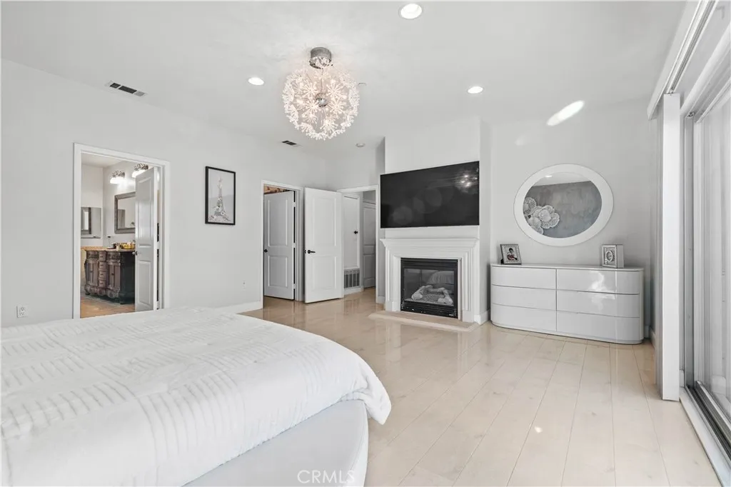 Additional image 123 of 6920 Valmont Unit 5, Tujunga, CA 91042