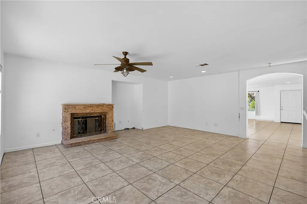 Additional image 10 of 28504 Old Coach Ct, Saugus, CA 91390