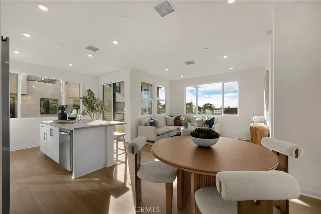 Additional image 81 of 109 S Laxore Street Unit 306, Anaheim, CA 92804