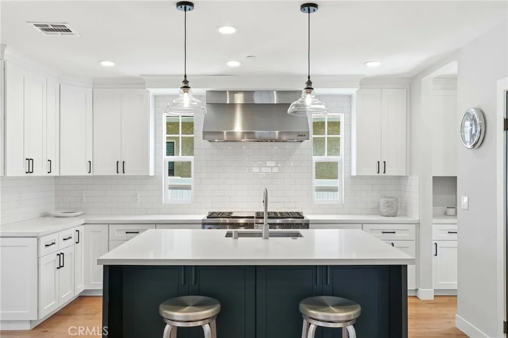 Additional image 70 of 2311 W Clark Avenue, Burbank, CA 91506