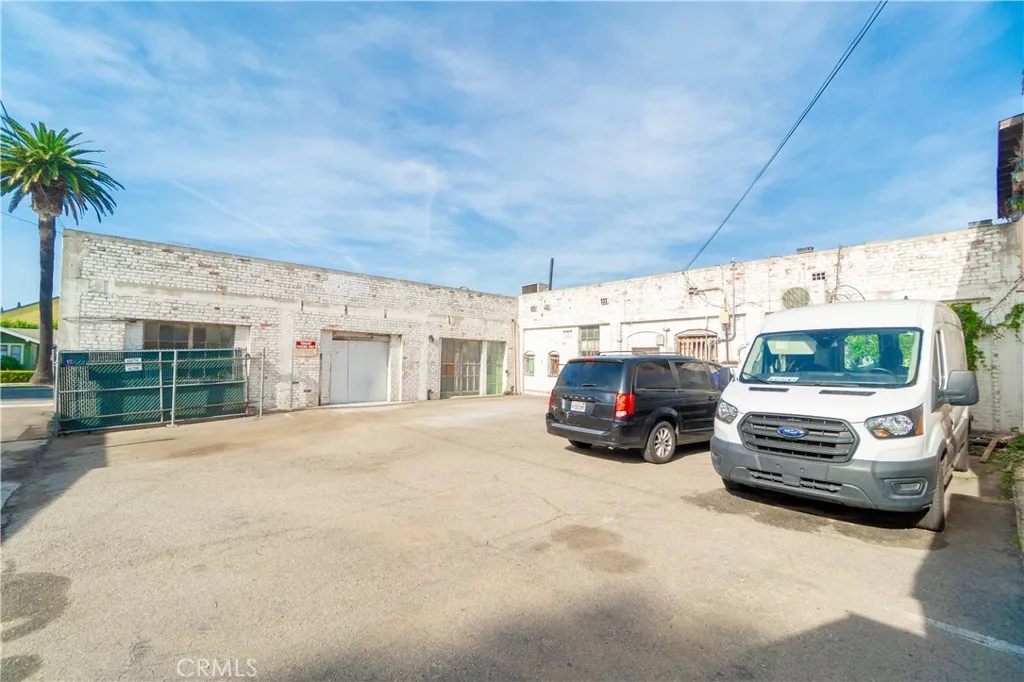 Additional image 17 of 3300 E 7th St, Long Beach, CA 90804