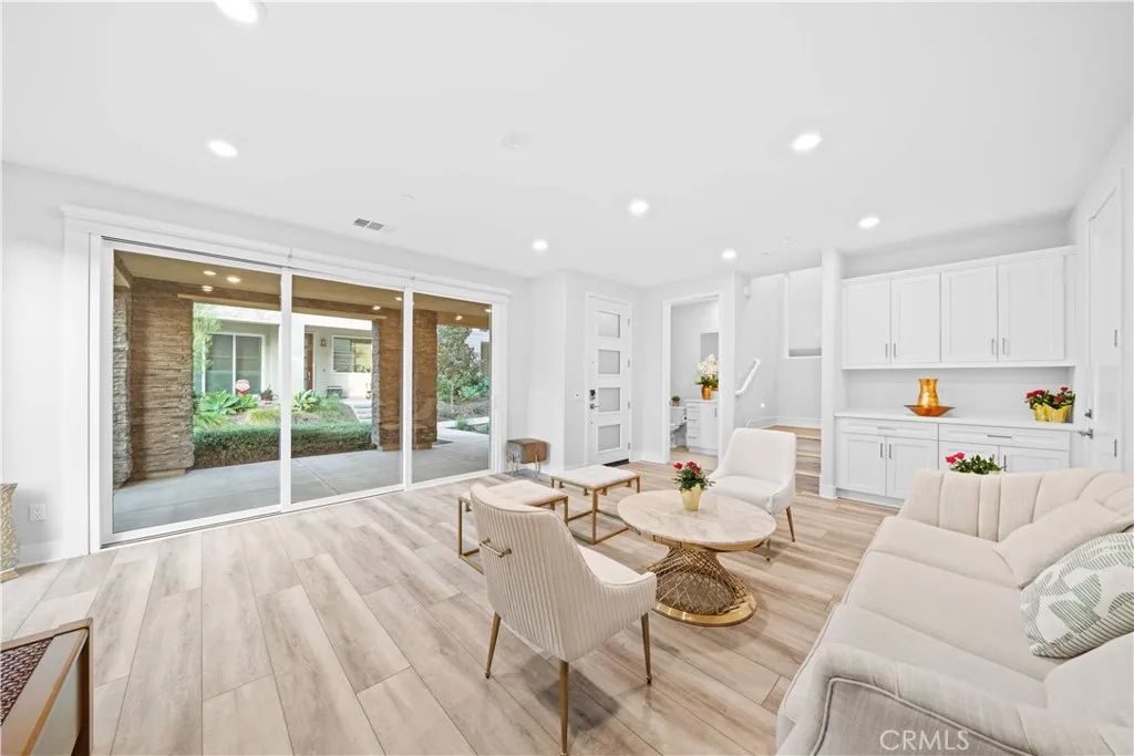 Additional image 6 of 119 Glance, Irvine, CA 92618