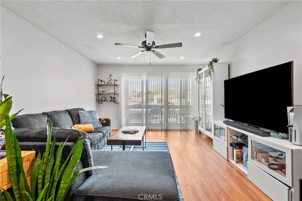 Additional image 8 of 25736 Player Drive Unit R4, Valencia, CA 91355