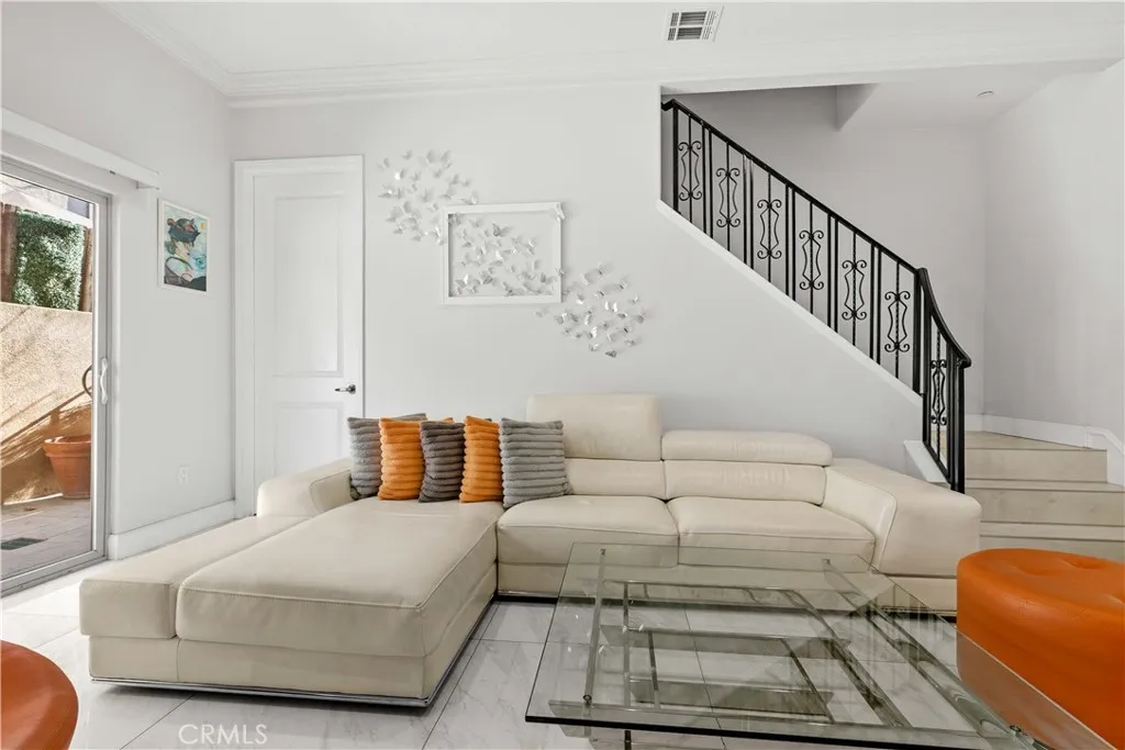 Additional image 24 of 6920 Valmont Unit 5, Tujunga, CA 91042