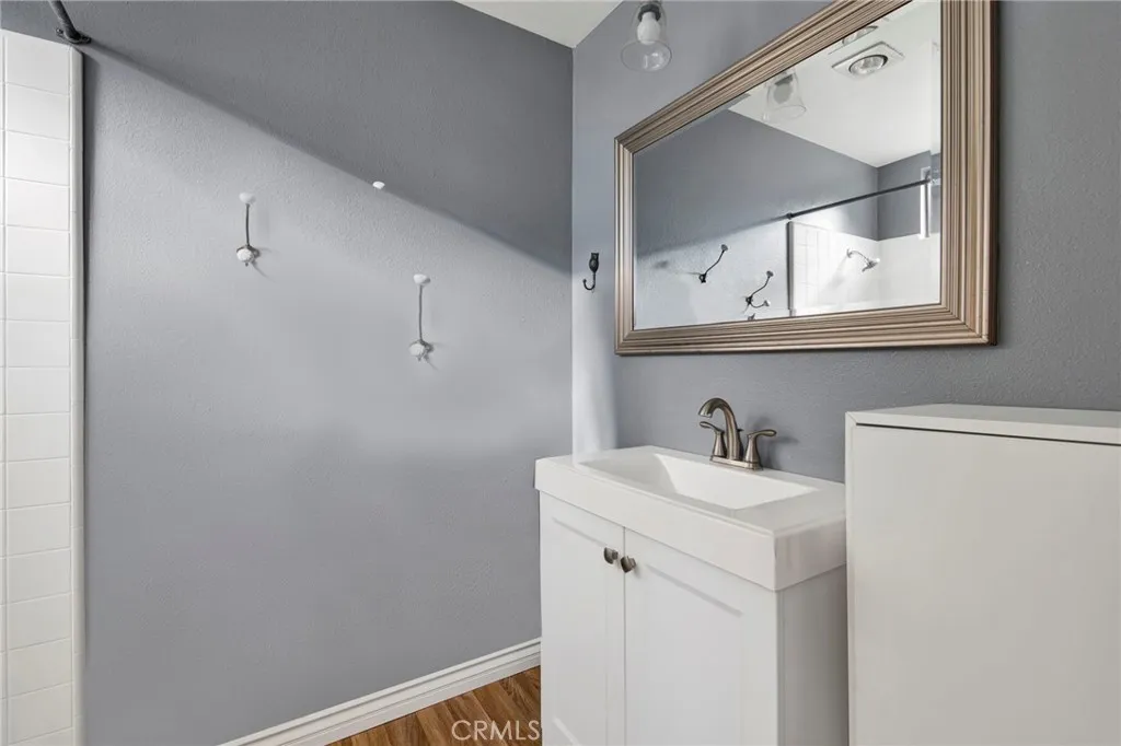 Additional image 31 of 2468 Mohawk St Unit 105, Pasadena, CA 91107