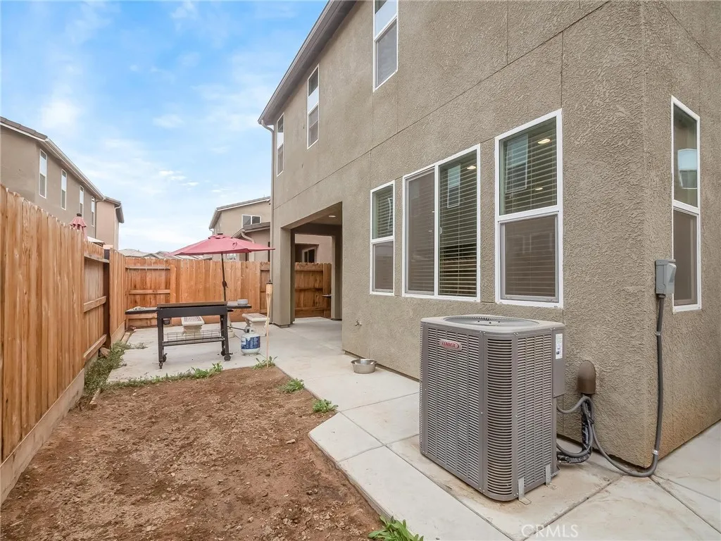 Additional image 50 of 6280 E Valley Edge Drive, Fresno, CA 93727