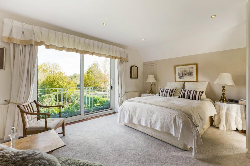 Additional image 8 of Poynings Close, Harpenden, Hertfordshire