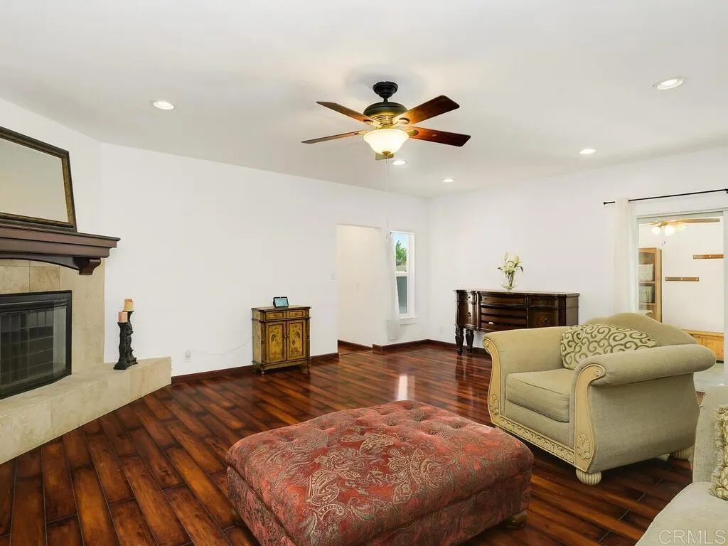 Additional image 19 of 511 Hilltop Dr, Chula Vista, CA 91910