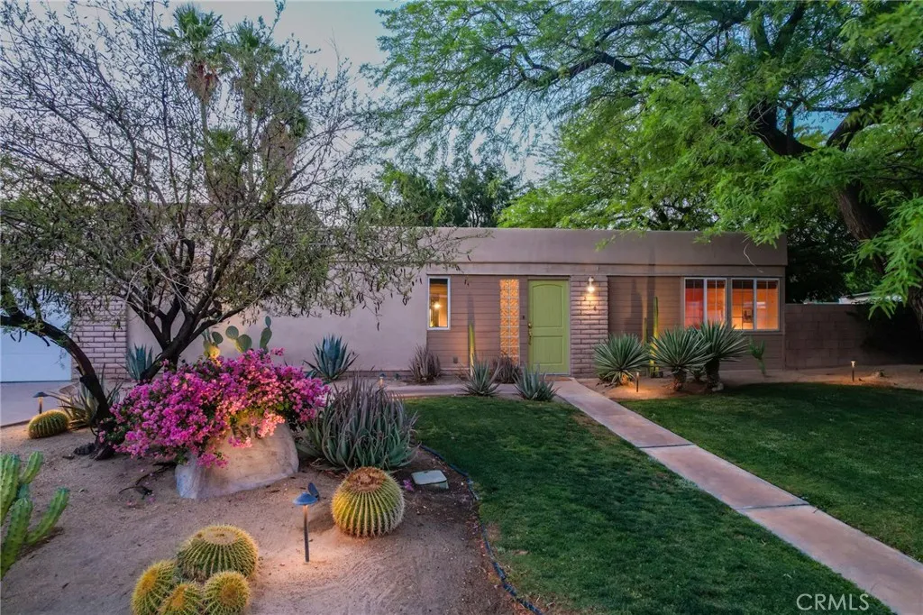 Additional image 3 of 576 E Desert Holly Circle, Palm Springs, CA 92262