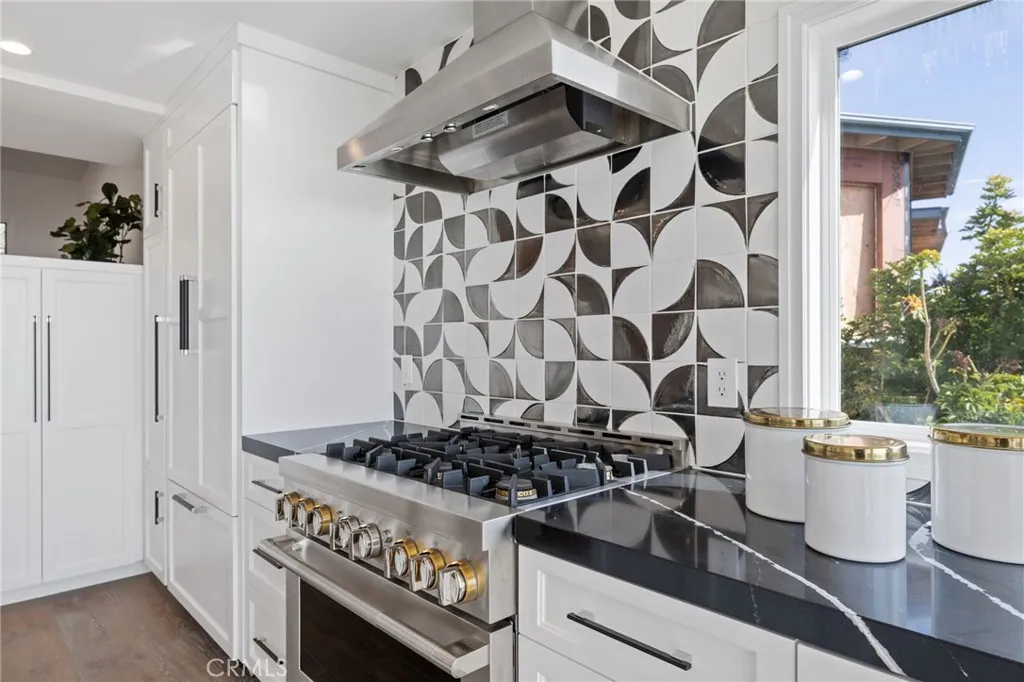 Additional image 11 of 723 Balboa Avenue, Laguna Beach, CA 92651