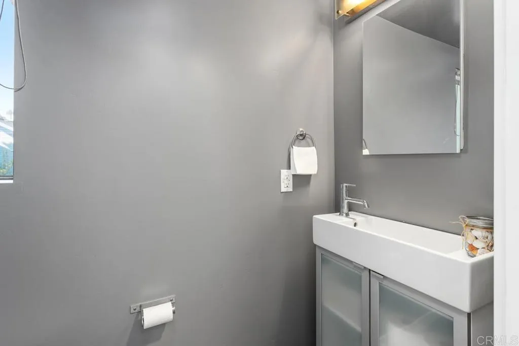 Additional image 36 of 2187 Catalina Boulevard, San Diego, CA 92107