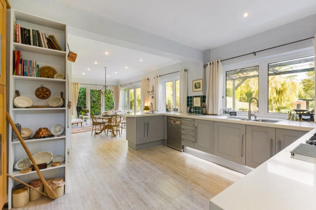 Additional image 6 of Poynings Close, Harpenden, Hertfordshire