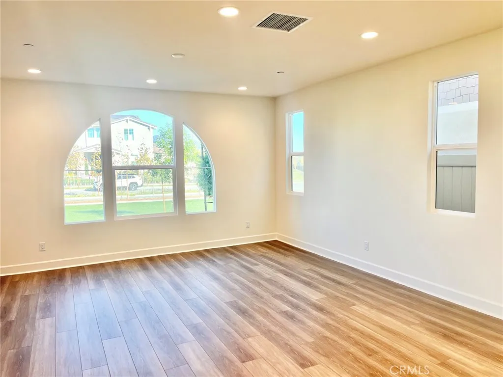 Additional image 6 of 373 S Nevada Avenue, Ventura, CA 93004