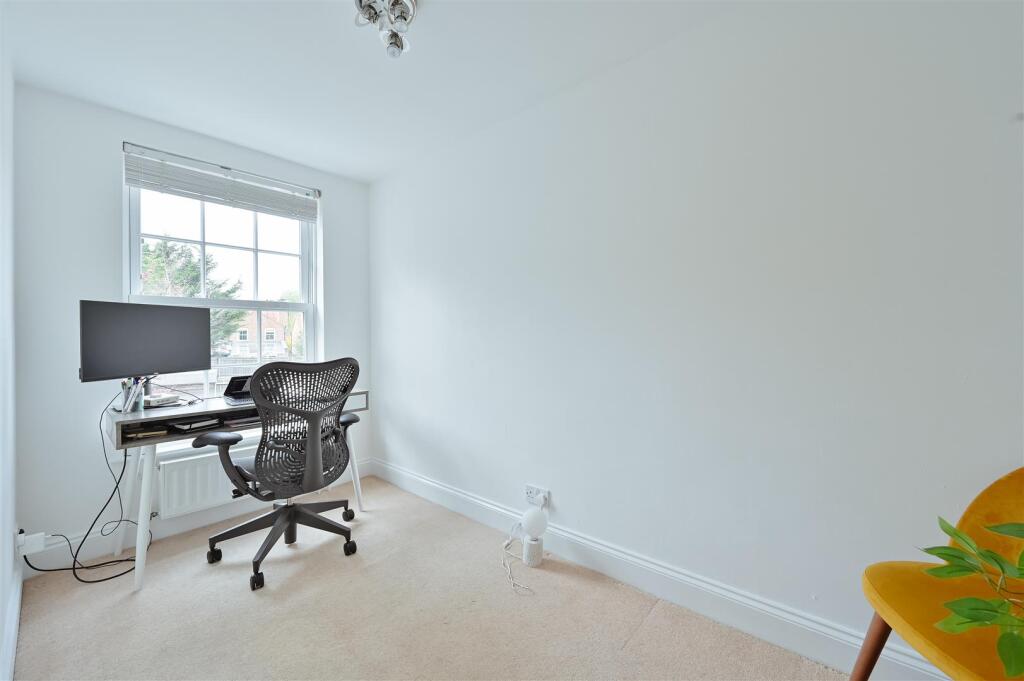 Additional image 7 of Westfield Road, Harpenden