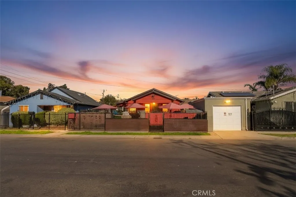 Additional image 60 of 657 W 66th St, Los Angeles, CA 90044