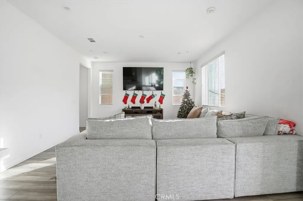 Additional image 8 of 556 Enzo Street, Lake Elsinore, CA 92530