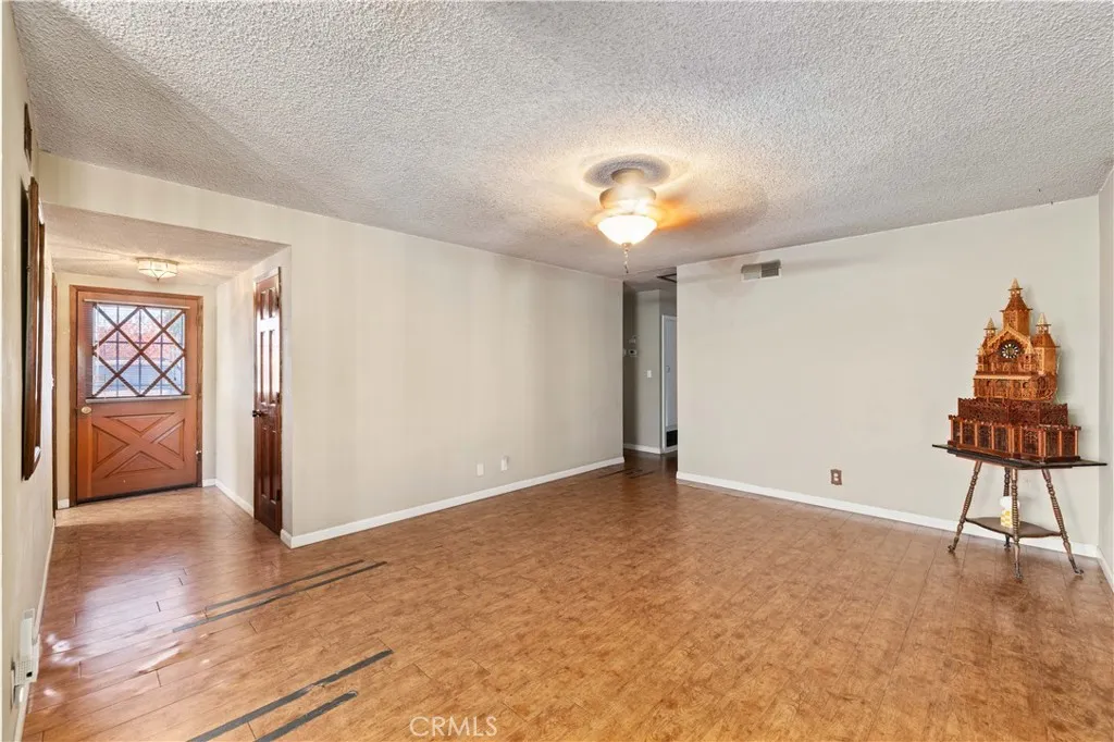 Additional image 5 of 45461 3rd St E, Lancaster, CA 93535