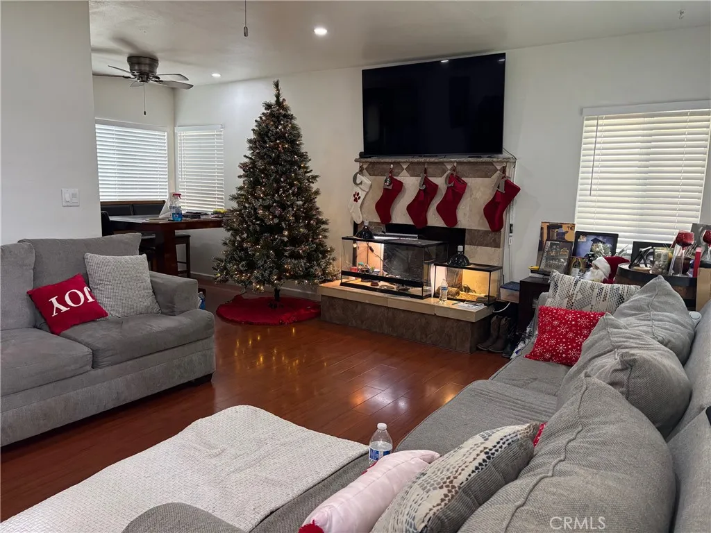 Additional image 6 of 2911 Baltic Ave, Long Beach, CA 90810