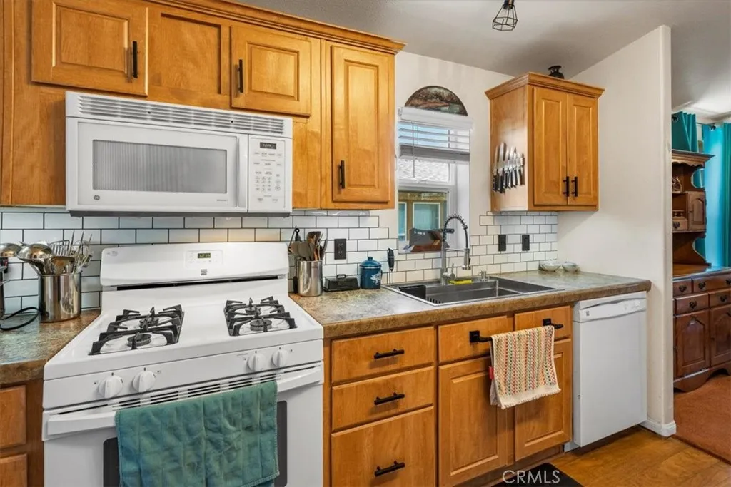 Additional image 13 of 45935 Parkway Dr, Big Bear City, CA 92314