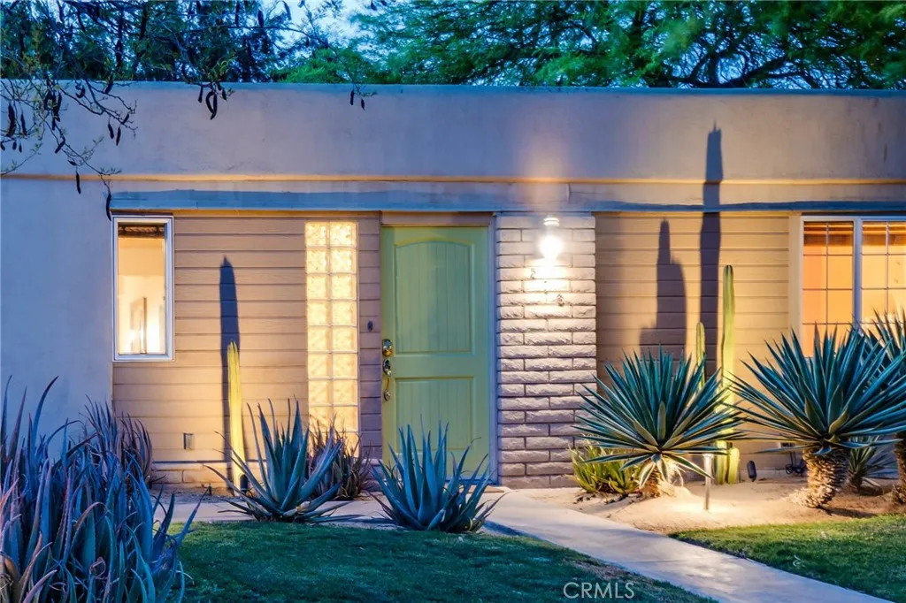 Additional image 4 of 576 E Desert Holly Circle, Palm Springs, CA 92262