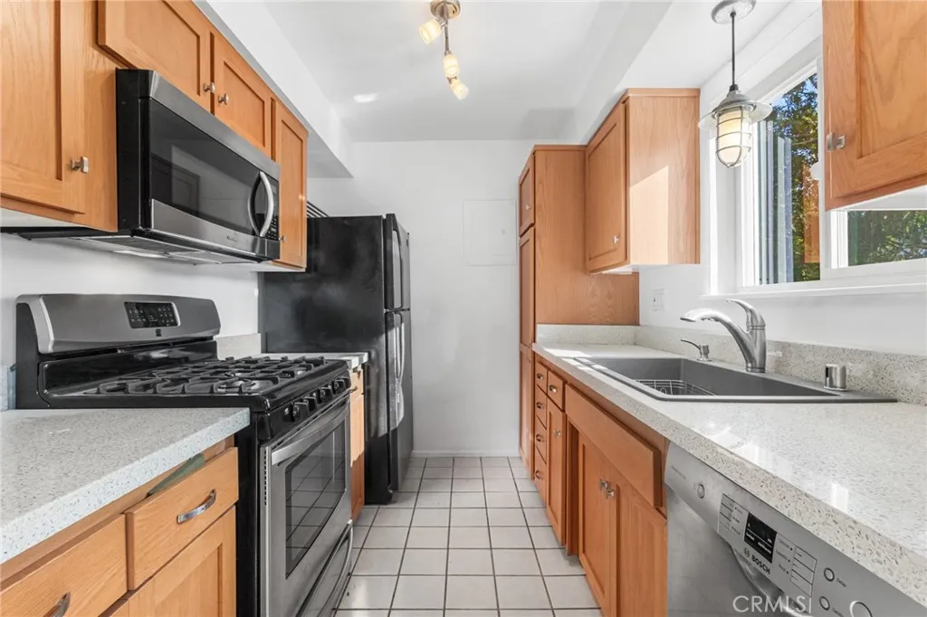 Additional image 9 of 11138 Aqua Vista St Unit 43, Studio City, CA 91602