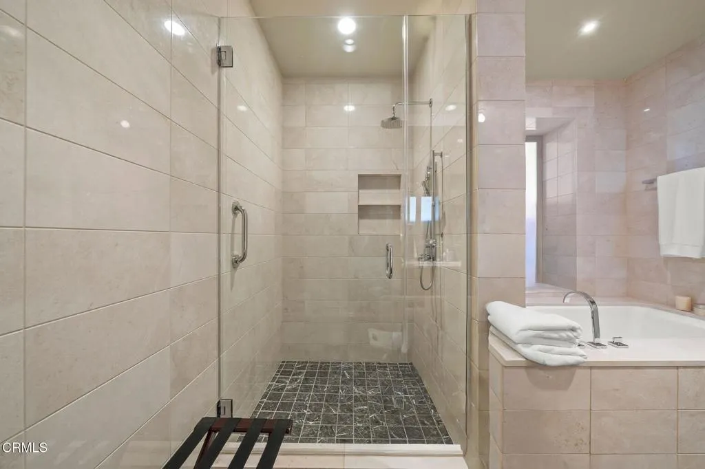 Additional image 9 of 900 W Olympic Boulevard Unit 36J, Los Angeles, CA 90015