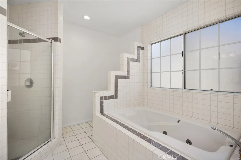 Additional image 18 of 286 Carefree Ln, Costa Mesa, CA 92627