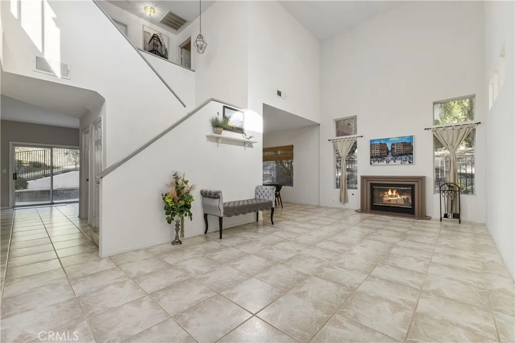 Additional image 46 of 30041 Sunridge Pl, Canyon Country, CA 91387