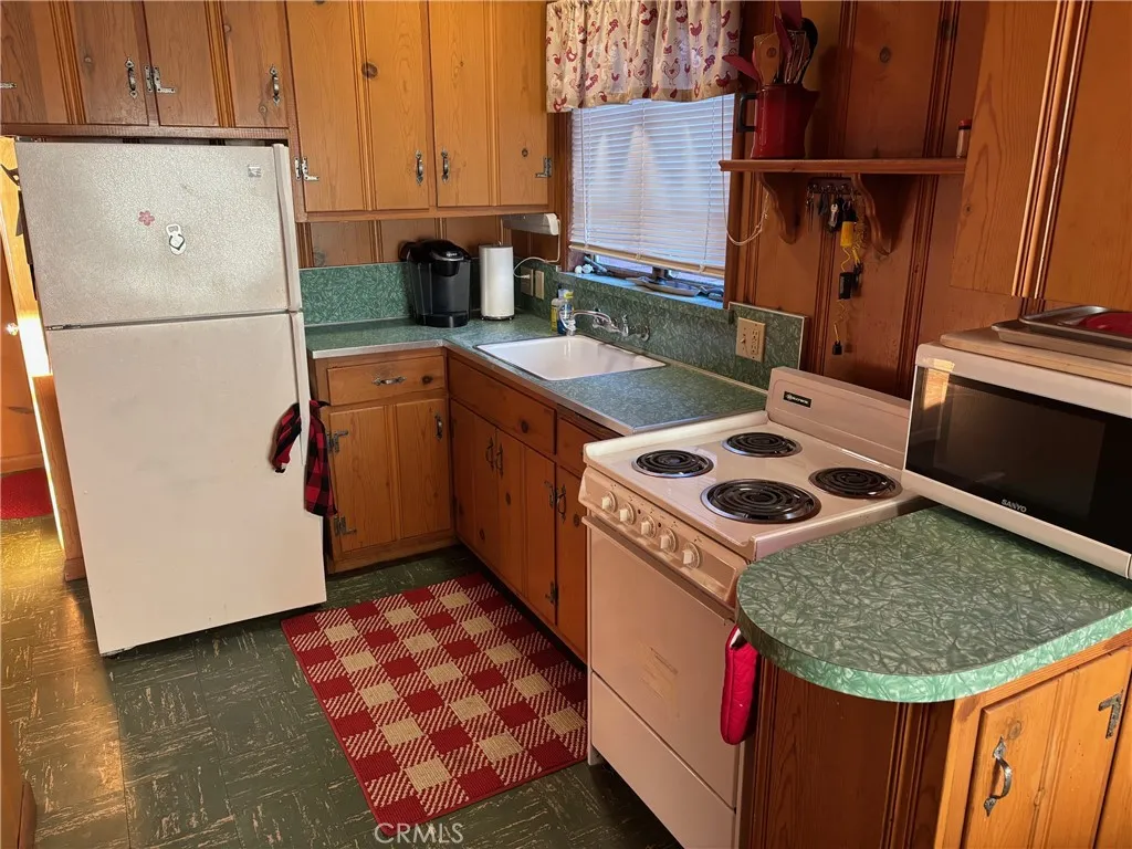 Additional image 57 of 13791 Lakeshore Dr, Clearlake, CA 95422