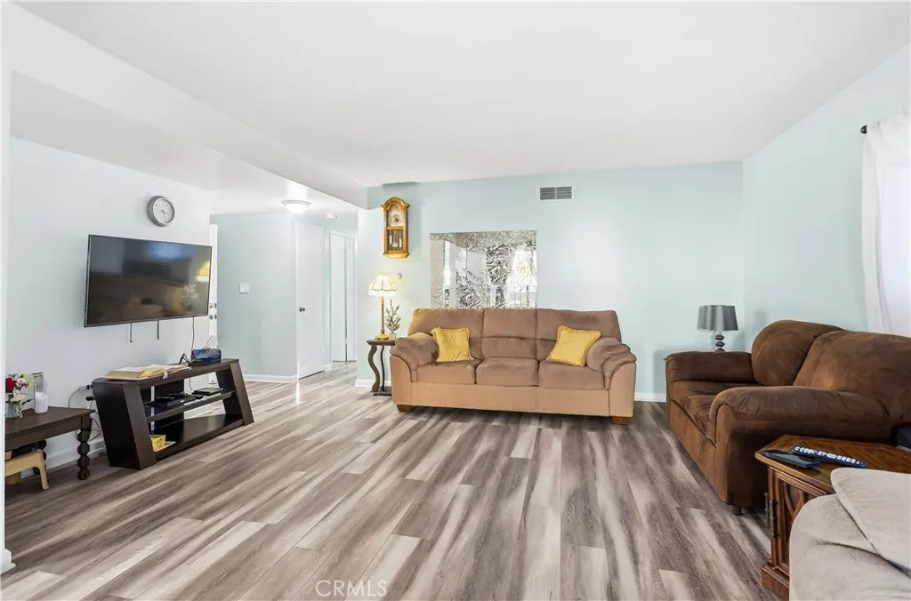 Additional image 41 of 11474 Gladstone, Sylmar, CA 91342