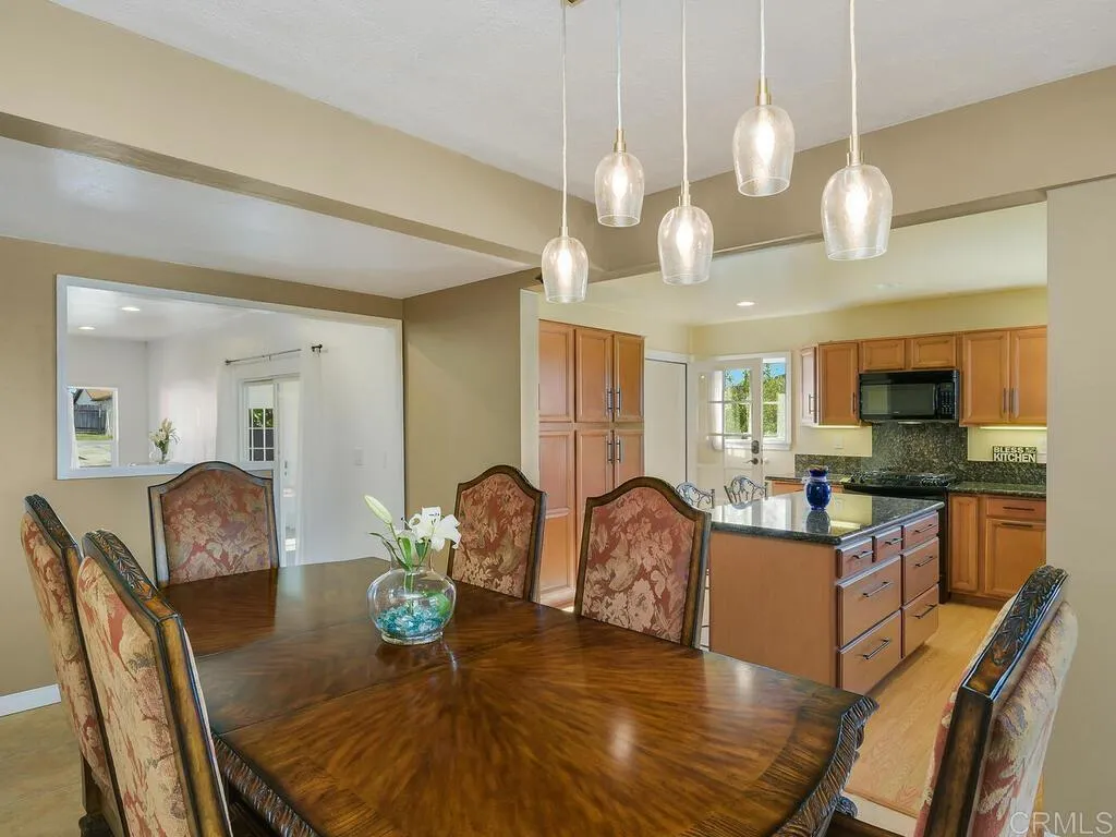 Additional image 12 of 511 Hilltop Dr, Chula Vista, CA 91910