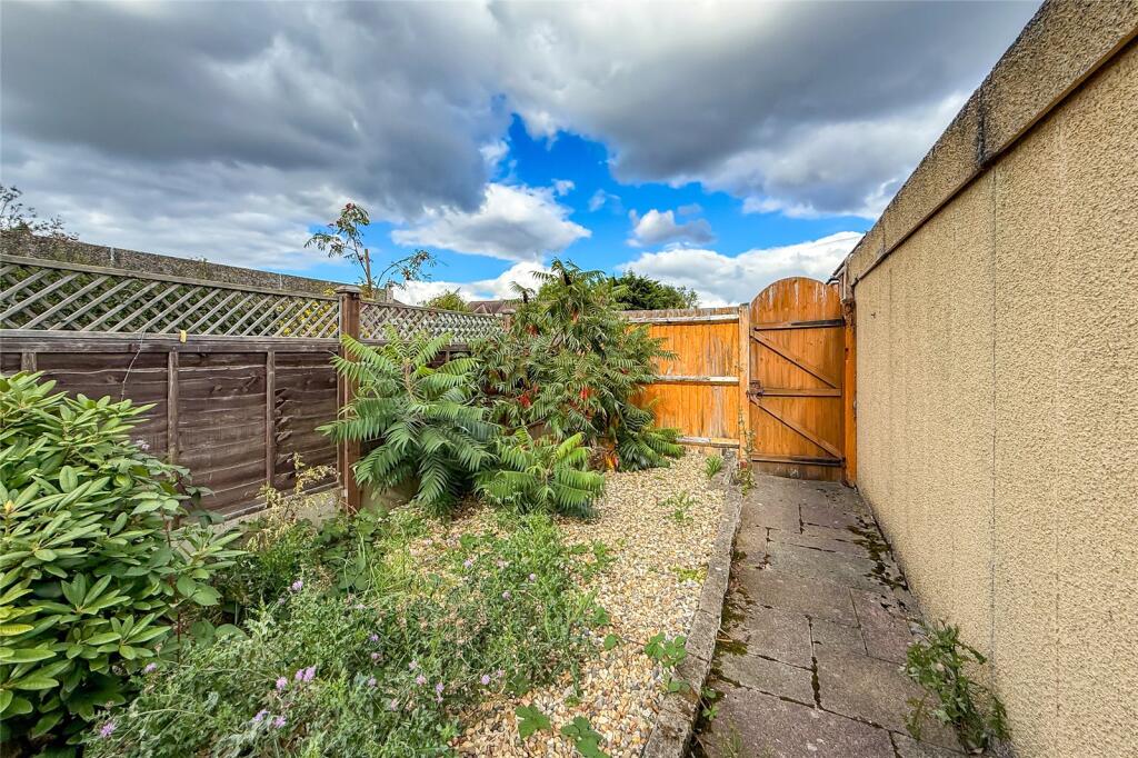 Additional image 11 of Maplefield, Park Street, St. Albans, Hertfordshire, AL2