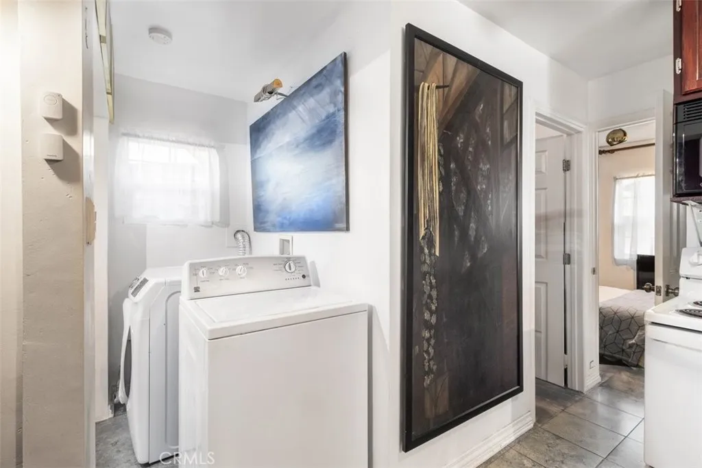 Additional image 29 of 657 W 66th St, Los Angeles, CA 90044