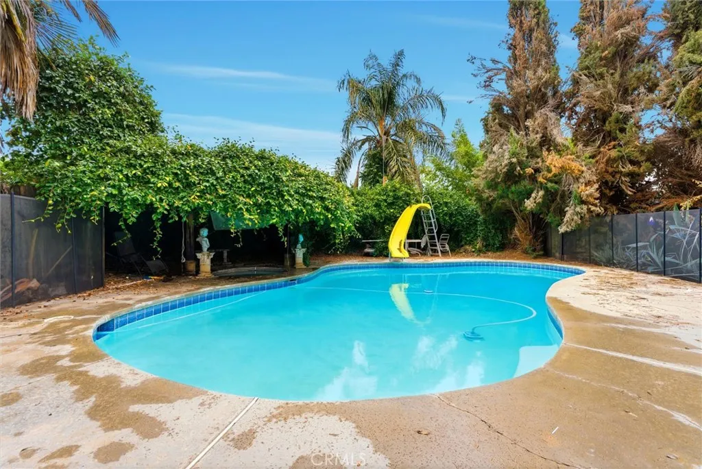 Additional image 75 of 2404 Prestwick Court, Bakersfield, CA 93309