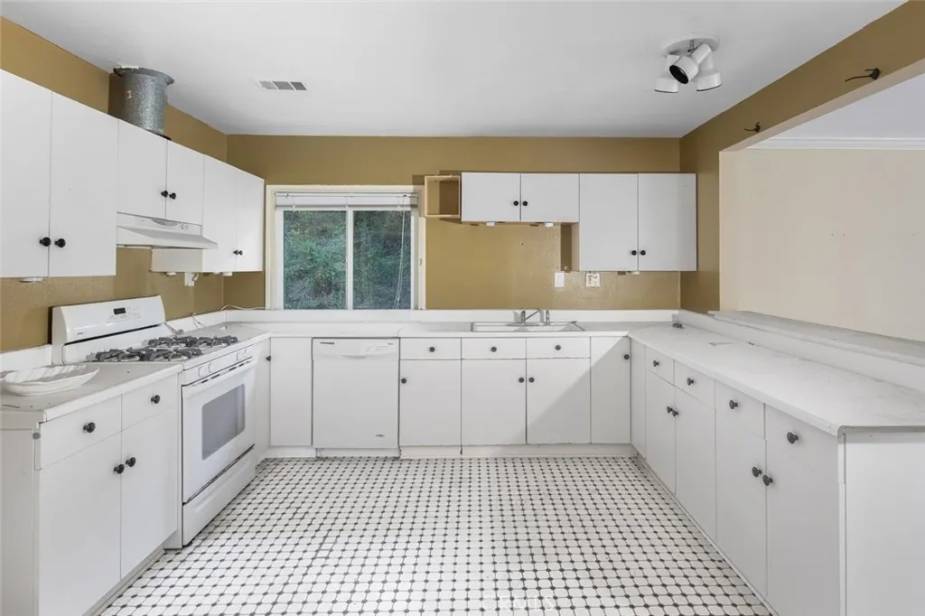 Additional image 75 of 21431 Stans Lane, Laguna Beach, CA 92651