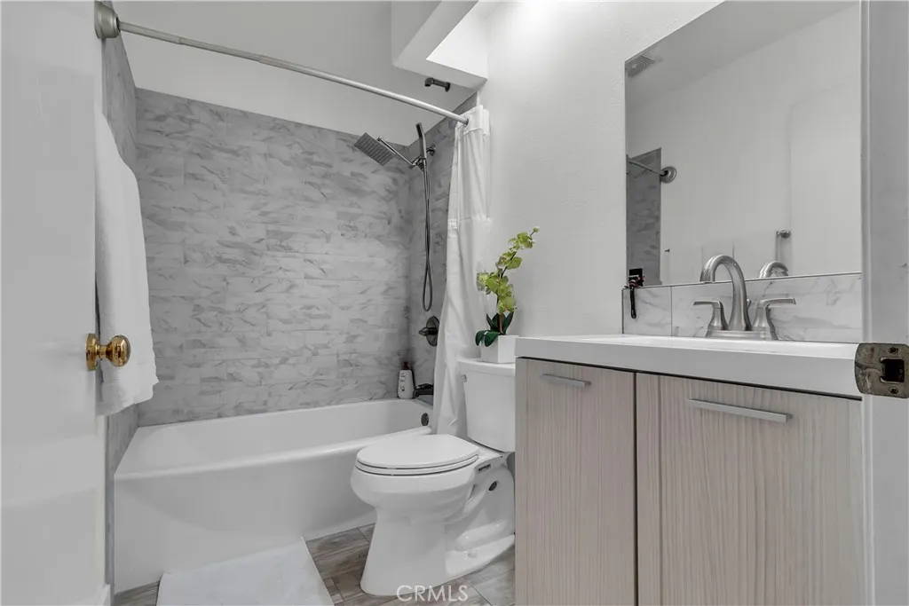 Additional image 17 of 820 W Compton Blvd Unit 20, Compton, CA 90220