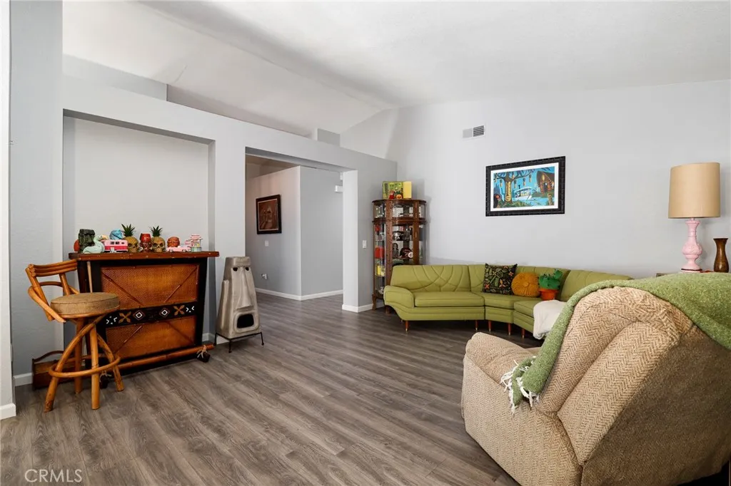 Additional image 7 of 42302 58th St W, Lancaster, CA 93536