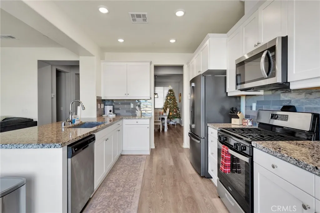 Additional image 66 of 12672 Wycliff Ln, Victorville, CA 92392