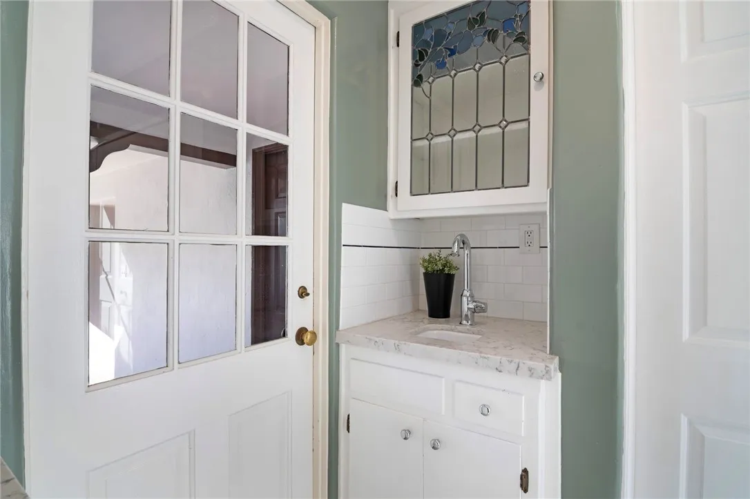 Additional image 57 of 1324 W Morningside Dr, Burbank, CA 91506