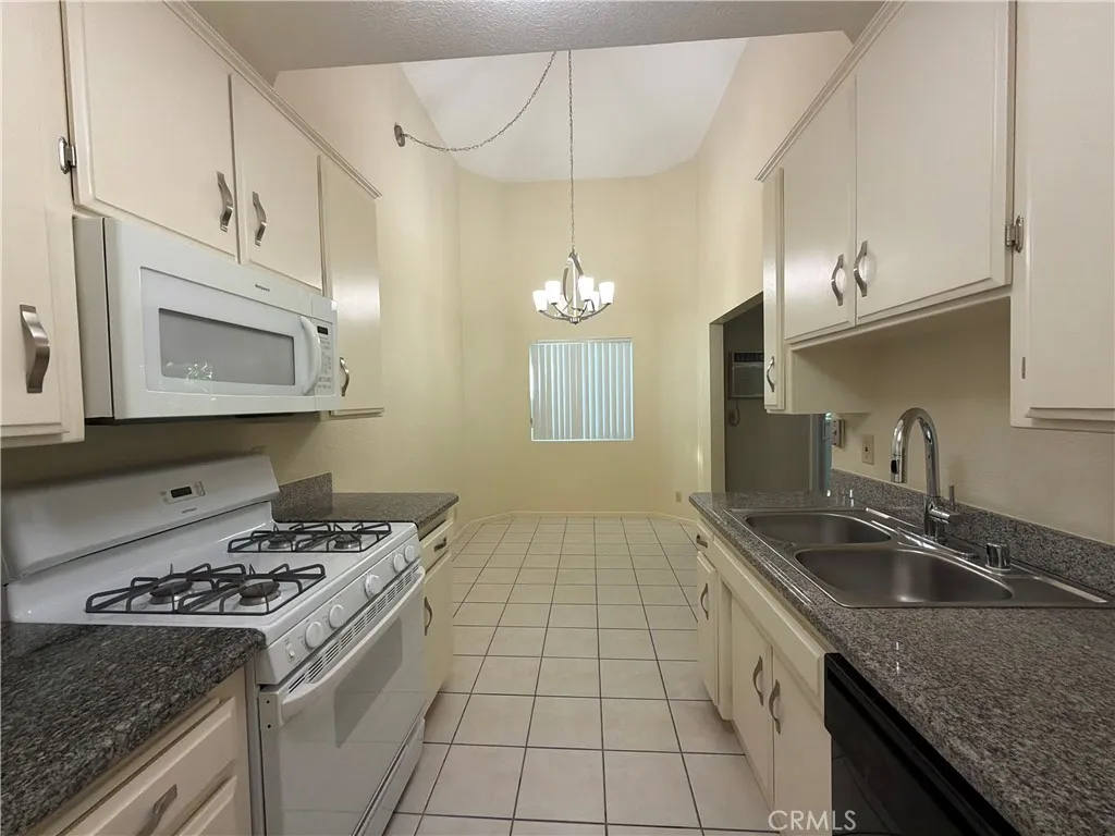 Additional image 6 of 7013 Haskell, Van Nuys, CA 91406