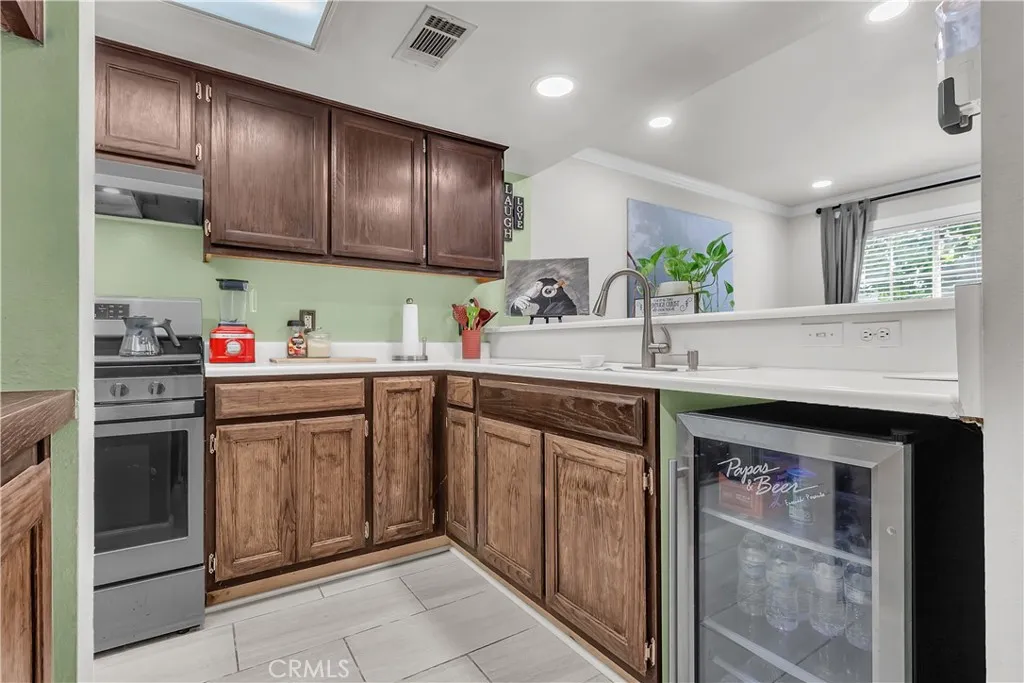 Additional image 9 of 820 W Compton Blvd Unit 20, Compton, CA 90220