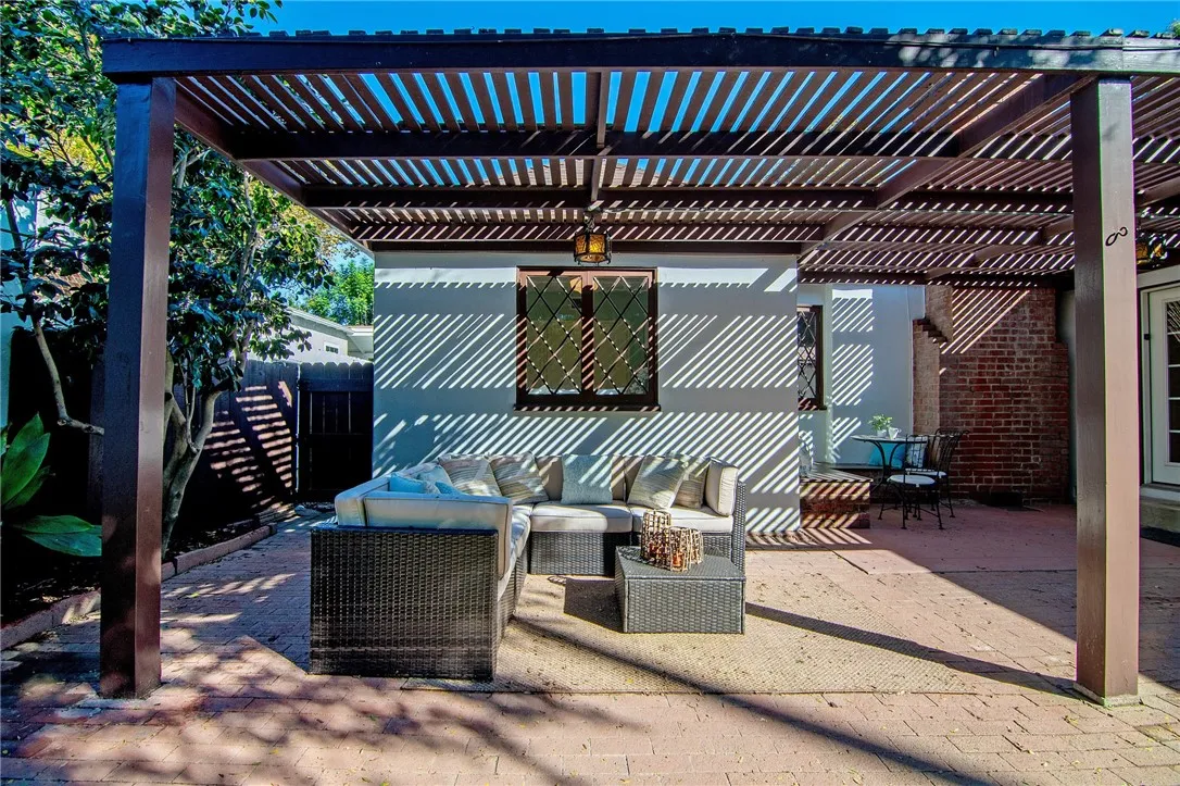 Additional image 70 of 1324 W Morningside Dr, Burbank, CA 91506