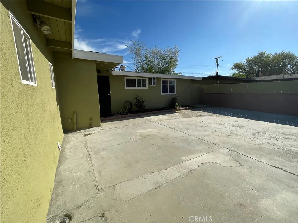 Property image for 2010 W Lumber St, Lancaster, CA 93536