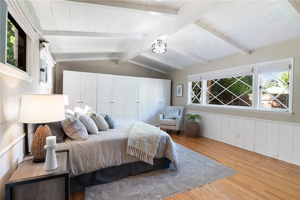 Additional image 21 of 1324 W Morningside Dr, Burbank, CA 91506