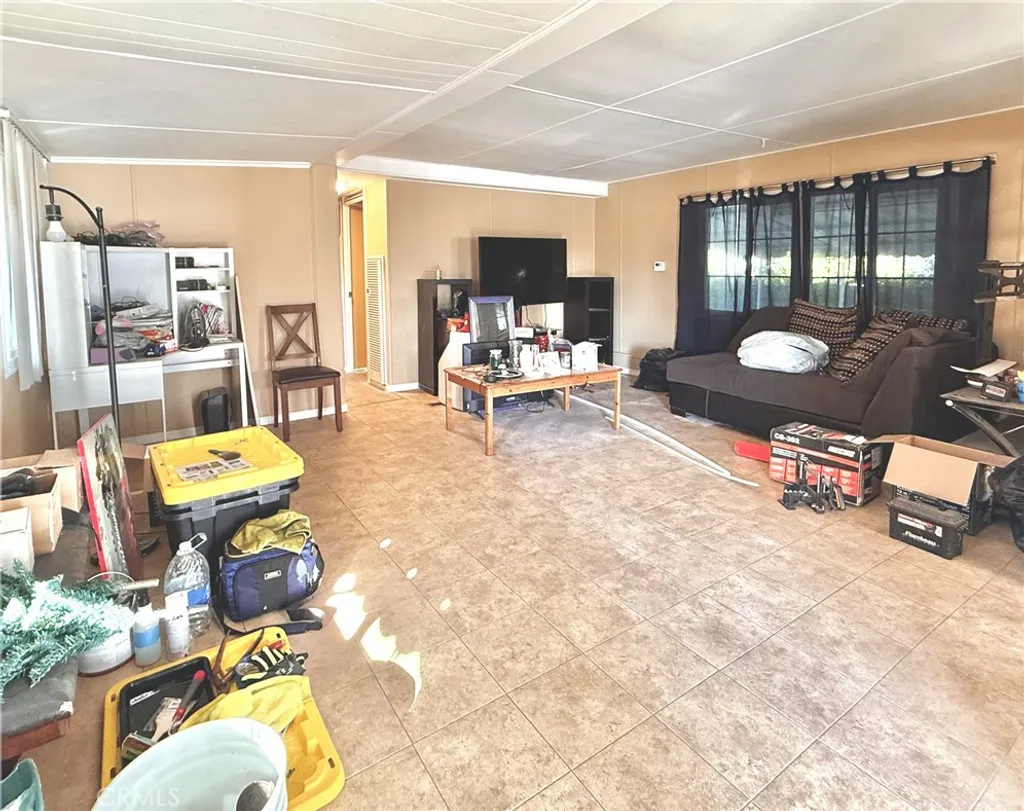 Additional image 4 of 160 S Eucalyptus Ave Unit 60, Rialto, CA 92376