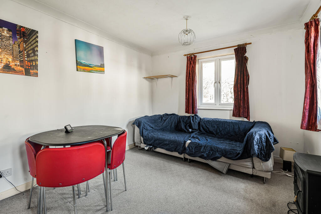 Additional image 3 of Walsingham Close, Hatfield, AL10