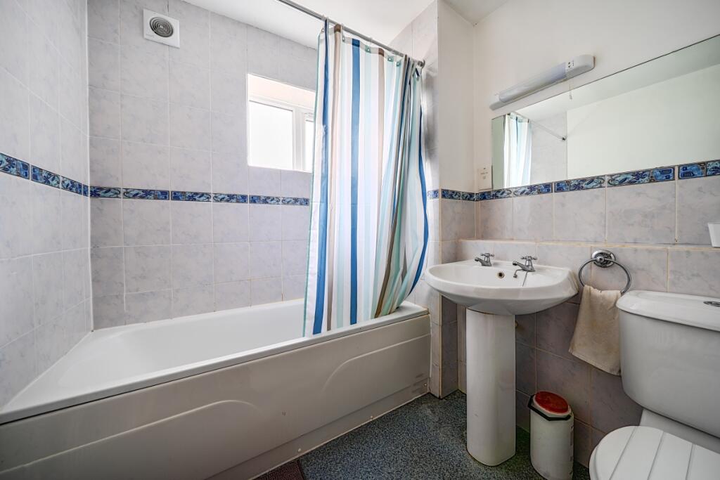 Additional image 6 of Milton Road Harpenden AL5