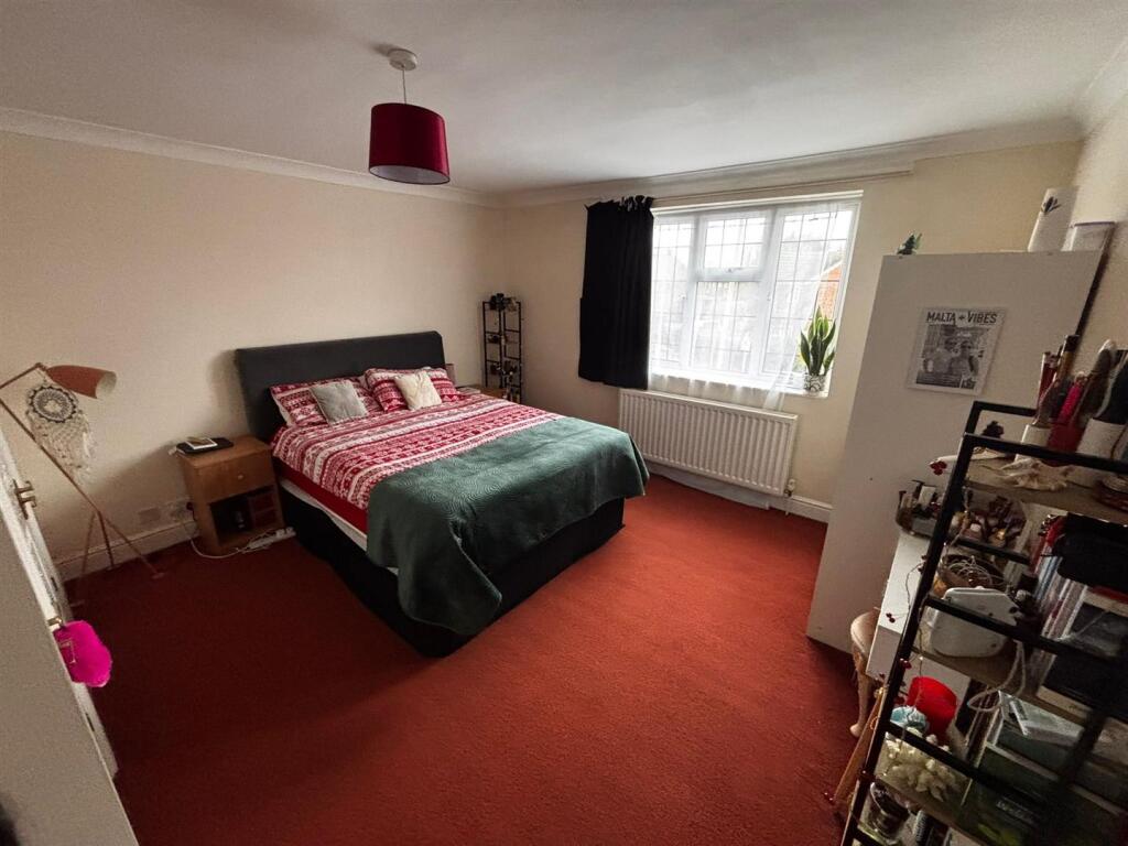 Additional image 5 of 24 Birchwood AvenueHatfieldHertfordshire